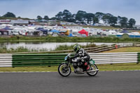 Vintage-motorcycle-club;eventdigitalimages;mallory-park;mallory-park-trackday-photographs;no-limits-trackdays;peter-wileman-photography;trackday-digital-images;trackday-photos;vmcc-festival-1000-bikes-photographs